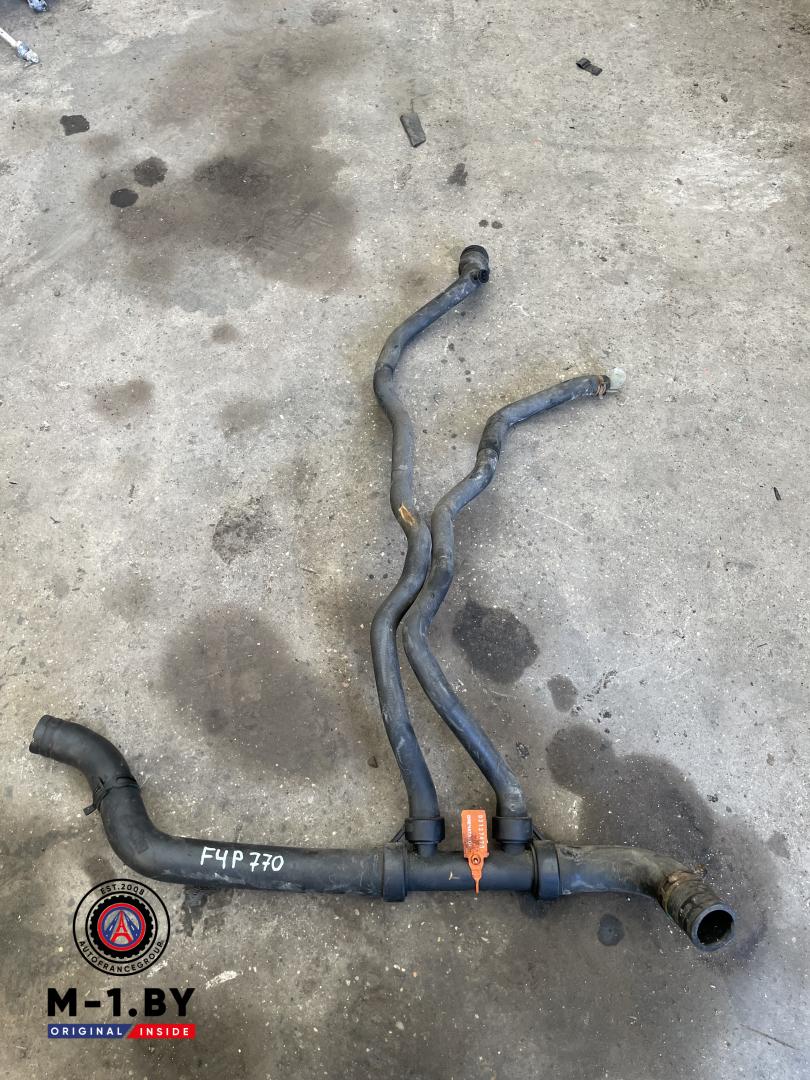 патрубок радиатора Renault Laguna 2 поколение (2001 - 2005), 1.8 л., бензин, F4P770 - фото №1