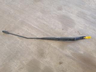 щеткодержатель (поводок стеклоочистителя, дворник) Renault Laguna 3 поколение (2007 - 2012), 80017267