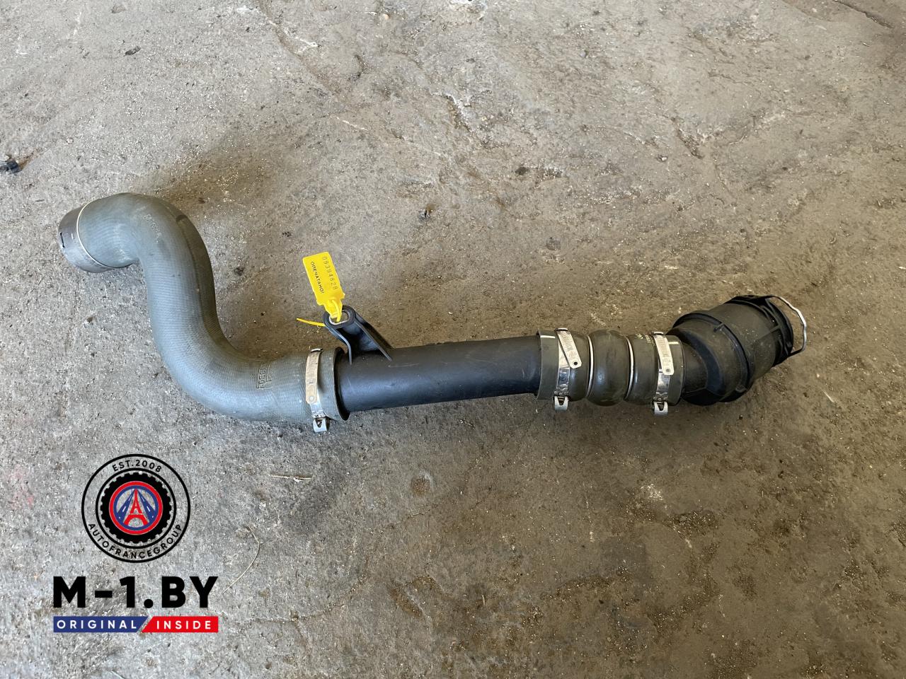 патрубок интеркулера Renault Megane 3 поколение (2008 - 2014), 1.5 л., бензин, 144604607R - фото №1