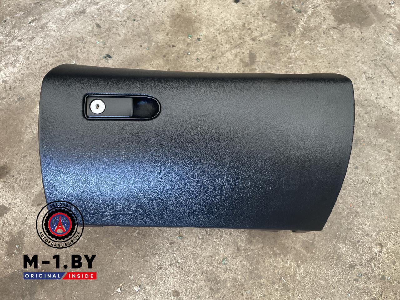 бардачок Mercedes-Benz C-Класс W205/S205/C205 (2014 - 2018), 1.6 л., дизель - фото №1