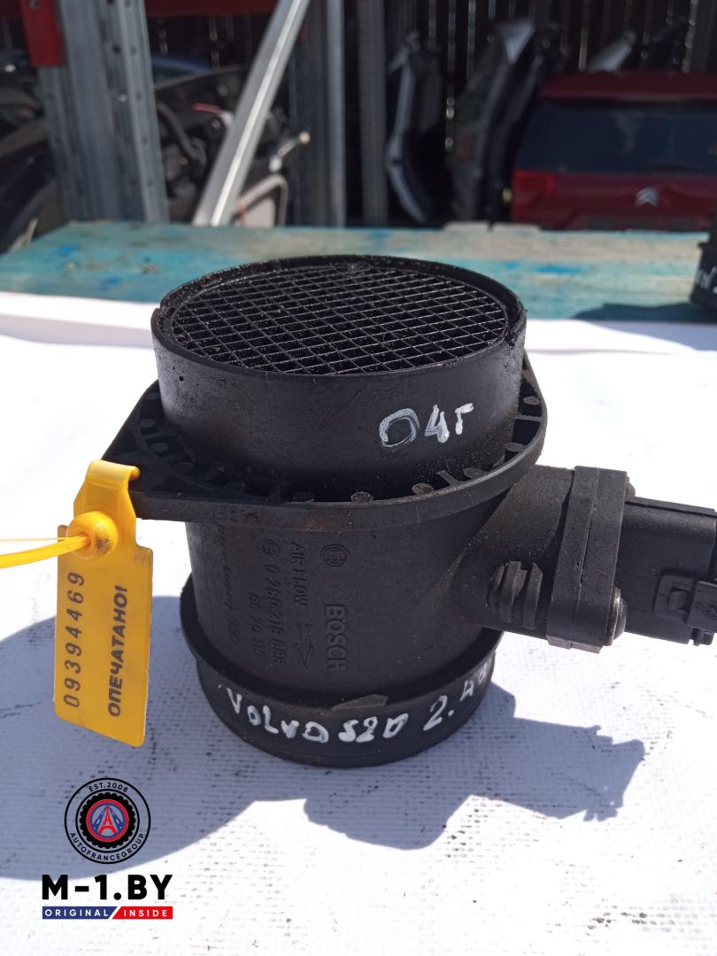 расходомер воздуха Volvo S80 1 поколение (1998 - 2003), 2.4 л. - фото №1