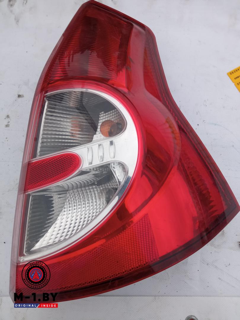 фонарь задний правый Renault Sandero 1 поколение (2009 - 2014) - фото №1