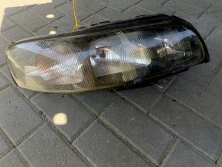 фара правая Volvo V70 2 поколение (2000 - 2005)