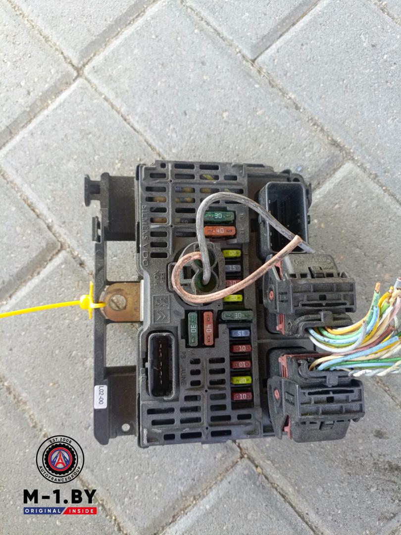 блок предохранителей Peugeot 407 1 поколение (2004 - 2010), BSML0200, 9656086180 - фото №1