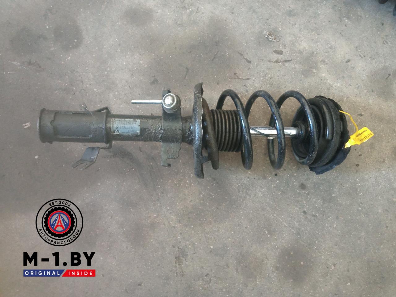 стойка передняя левая Renault Scenic 3 поколение (2009 - 2012) - фото №1