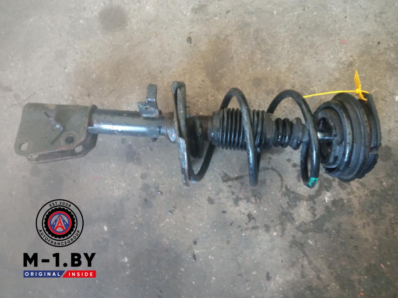 стойка передняя левая Renault Laguna 2 поколение (2001 - 2005) - фото №1