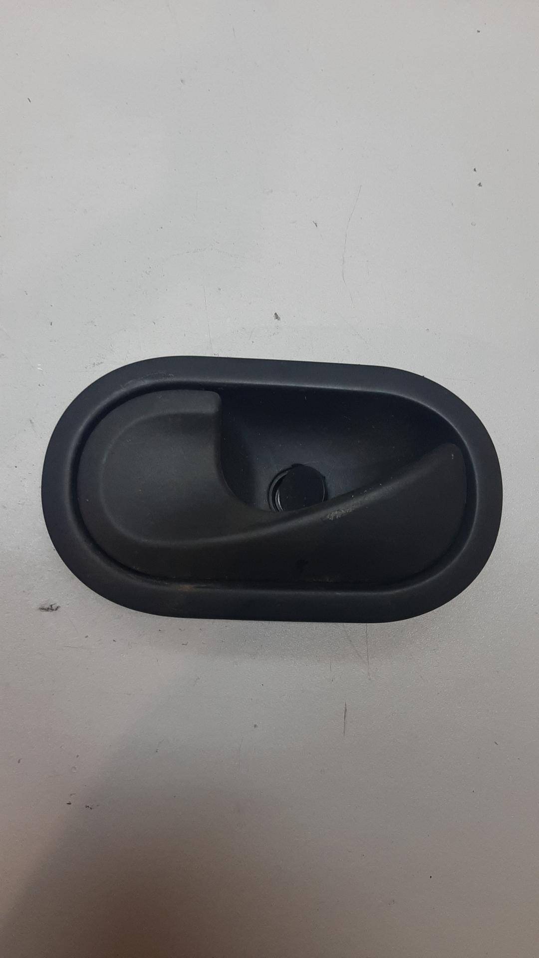 ручка внутренняя задняя левая Renault Megane 2 поколение 2005, 8200028487 - фото №1