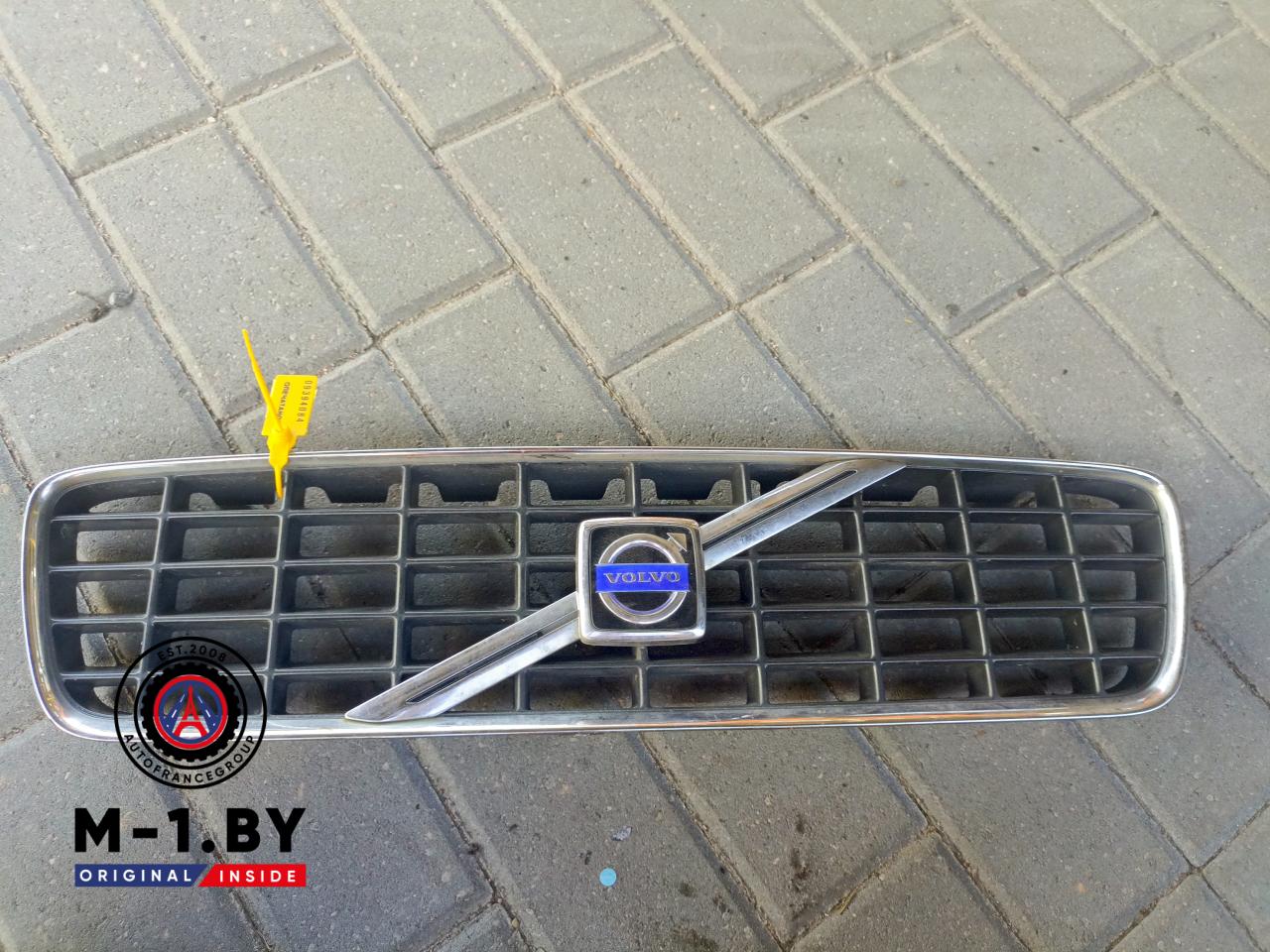 решетка радиатора Volvo XC70 2 поколение (2000 - 2005), универсал - фото №1