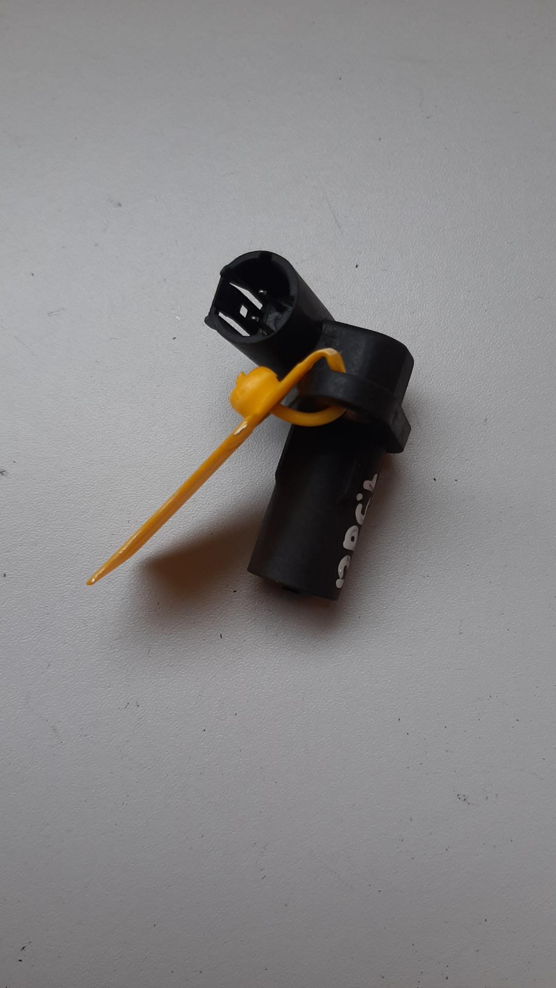 датчик коленвала Renault Megane 2 поколение 2003, 1.9 л., дизель, 8200443891 - фото №1