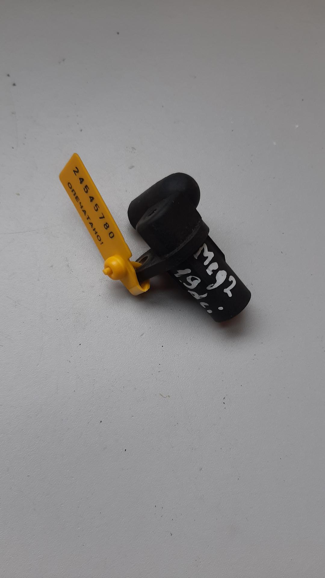 датчик коленвала Renault Megane 2 поколение 2003, 1.9 л., дизель, 8200443891 - фото №1