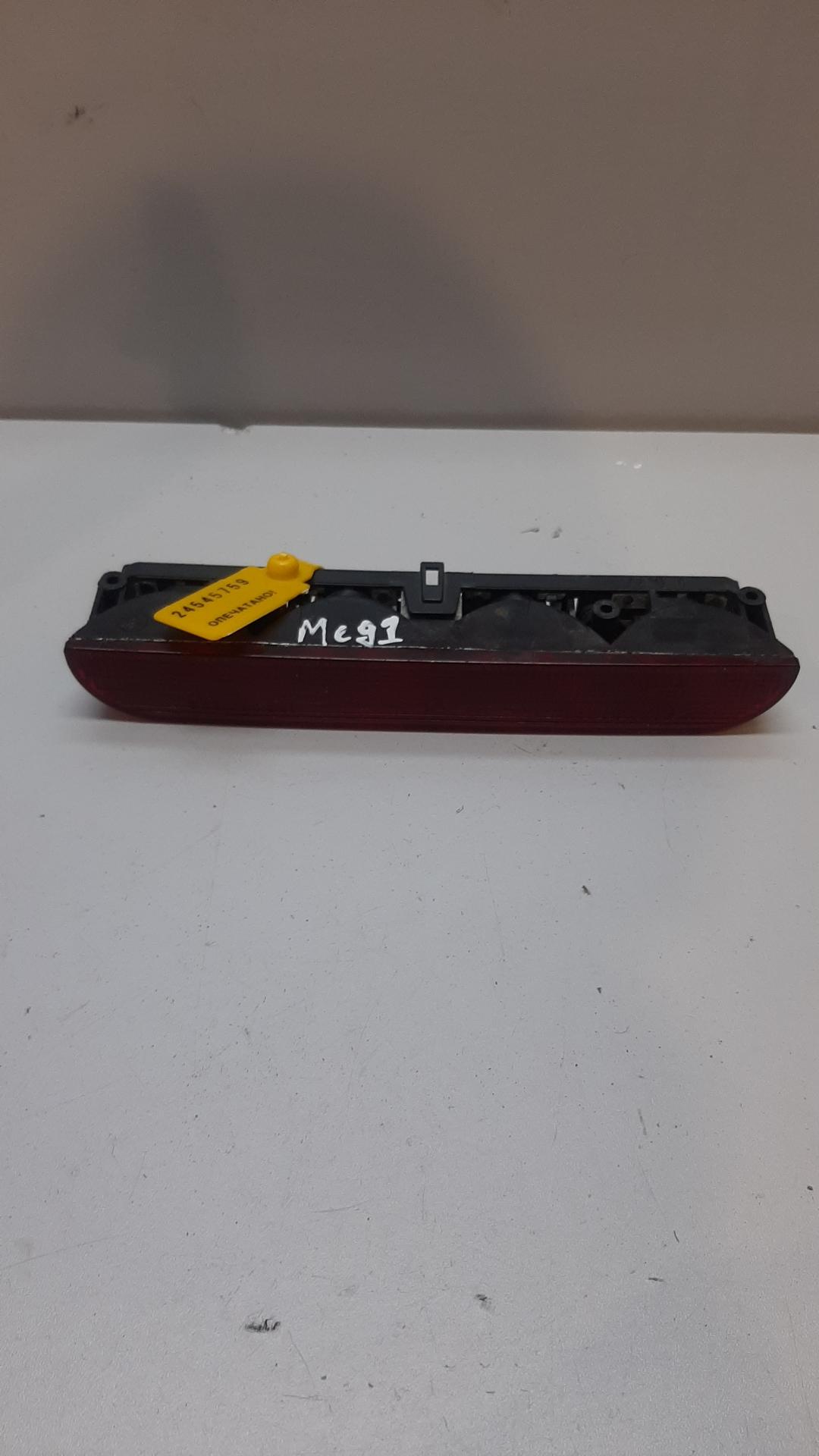 дополнительный стоп-сигнал Renault Megane 1 поколение 1996 - фото №1