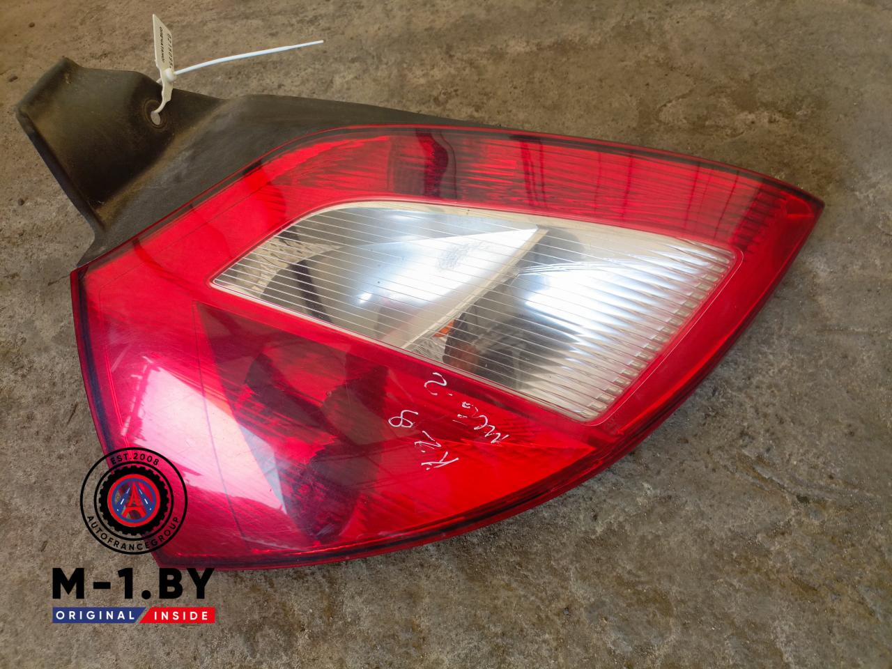 фонарь задний левый Renault Megane 2 поколение (2002 - 2006), 8200073236 - фото №1