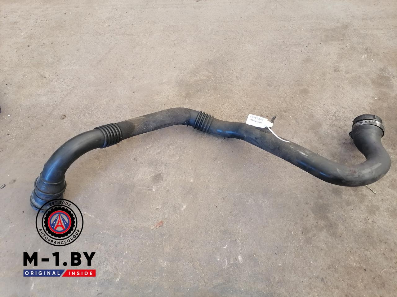 патрубок интеркулера Renault Logan 1 поколение (2004 - 2009), 1.5 л., дизель, 144605567R - фото №1