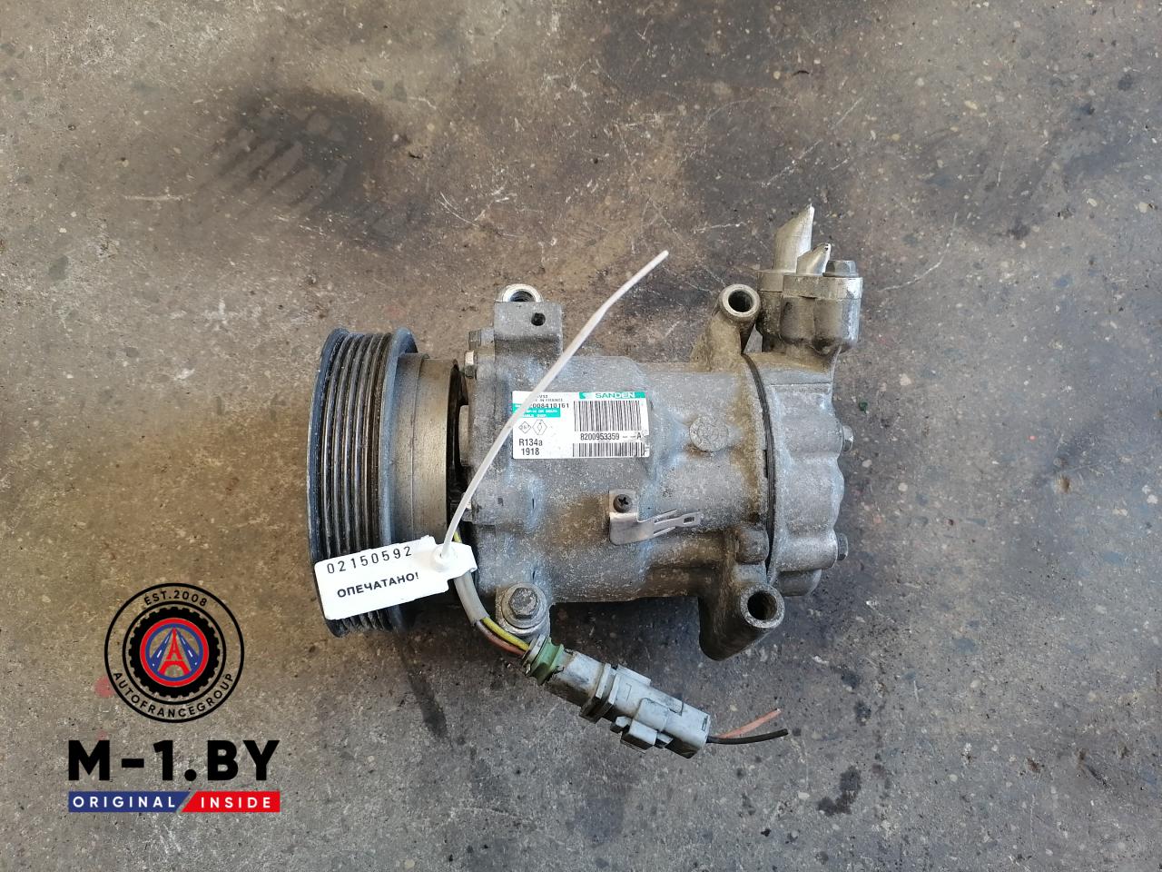 компрессор кондиционера Renault Clio 2 поколение (1998 - 2002), 8200953359 - фото №1