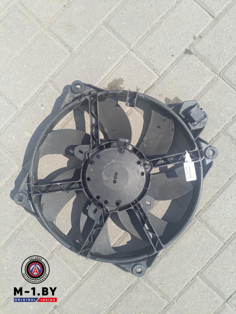 вентилятор радиатора Renault Scenic 3 поколение (2009 - 2012), 1.5 л., дизель, 214810898R - фото №1