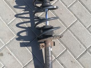 амортизатор передний правый Renault Megane 2 поколение (2002 - 2006)