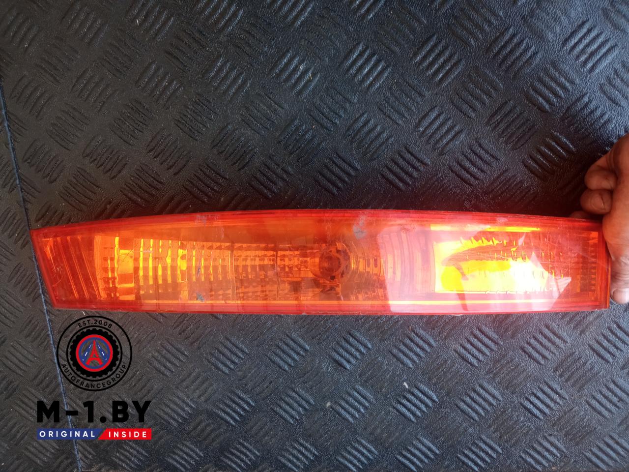 поворотник правый Renault Master 2 поколение (1998 - 2003) - фото №1