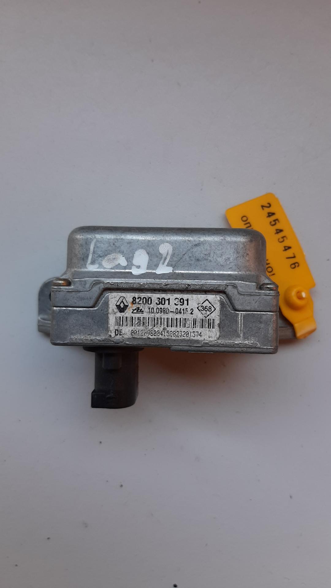 датчик ускорения Renault Laguna 2 поколение 2002, 8200301391 - фото №1