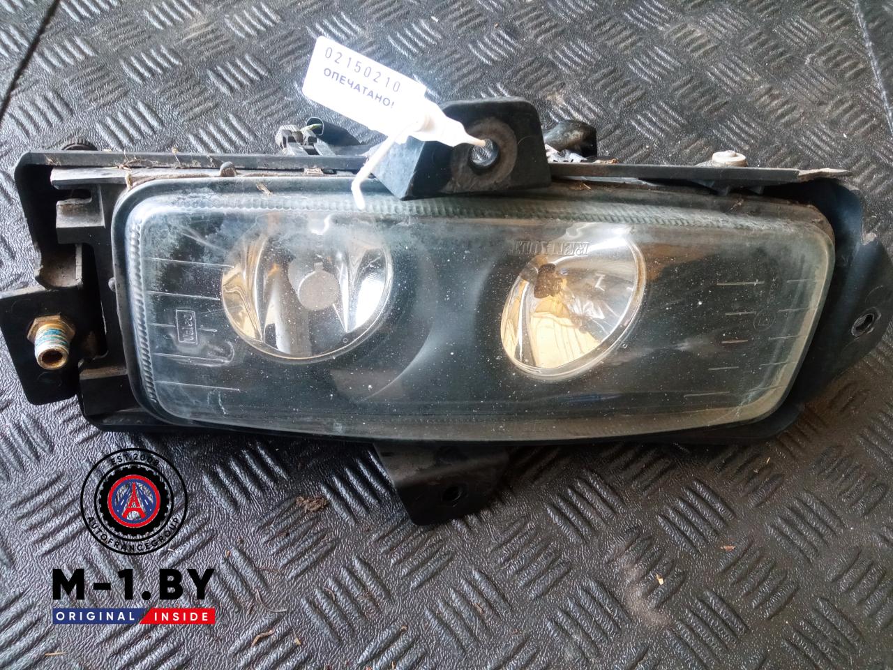 фара противотуманная правая Renault Premium 1 поколение 2005 - фото №1