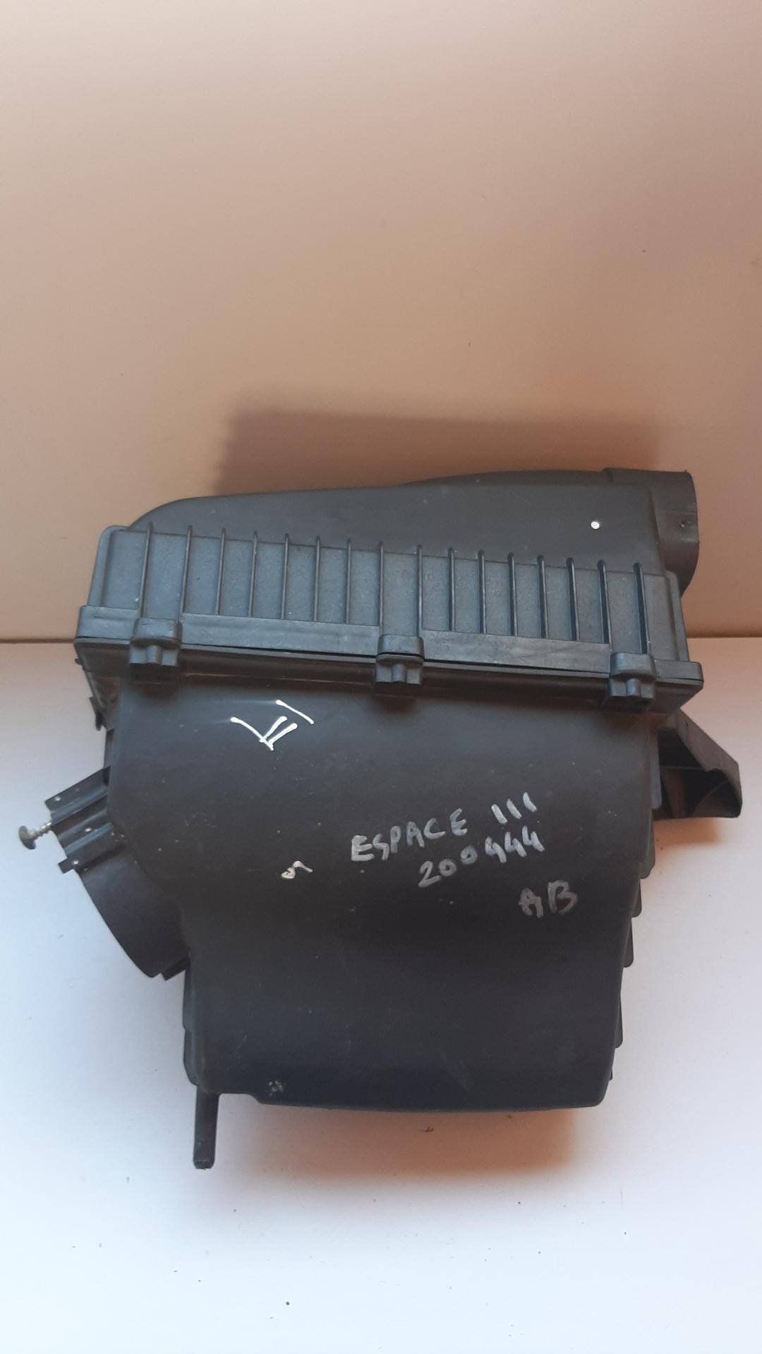 корпус воздушного фильтра Renault Espace 3 поколение 1999, 2.2 л., дизель, 8200020182 - фото №1