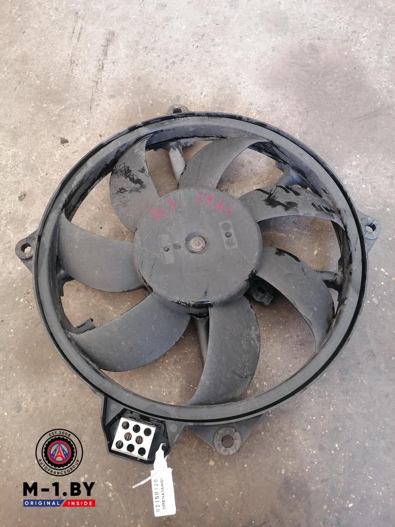 вентилятор радиатора Renault Scenic 3 поколение (2009 - 2012), 1.9 л., дизель, 214812415R - фото №1