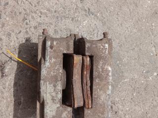 суппорт задний левый Citroen Xantia 1 поколение (1992 - 1998)