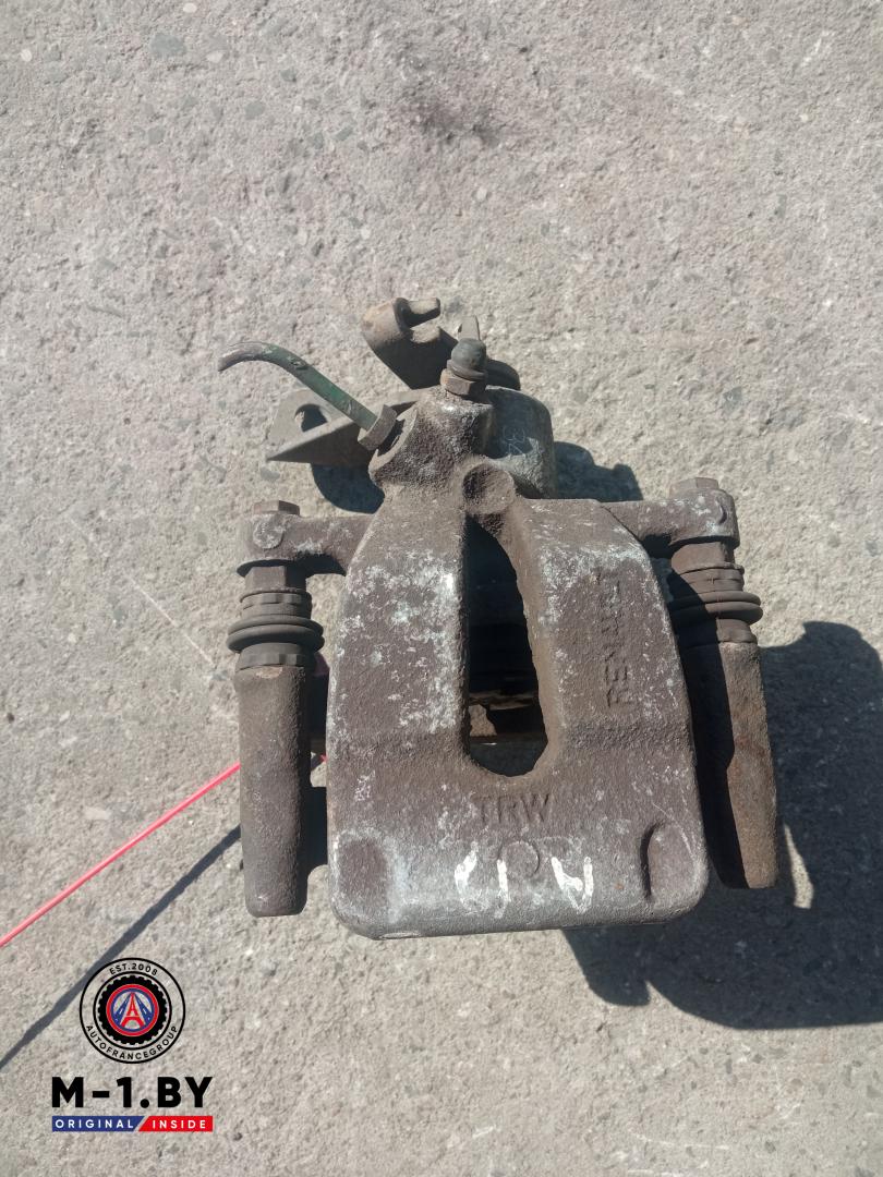 суппорт задний левый Renault Scenic 2 поколение (2003 - 2006) - фото №1