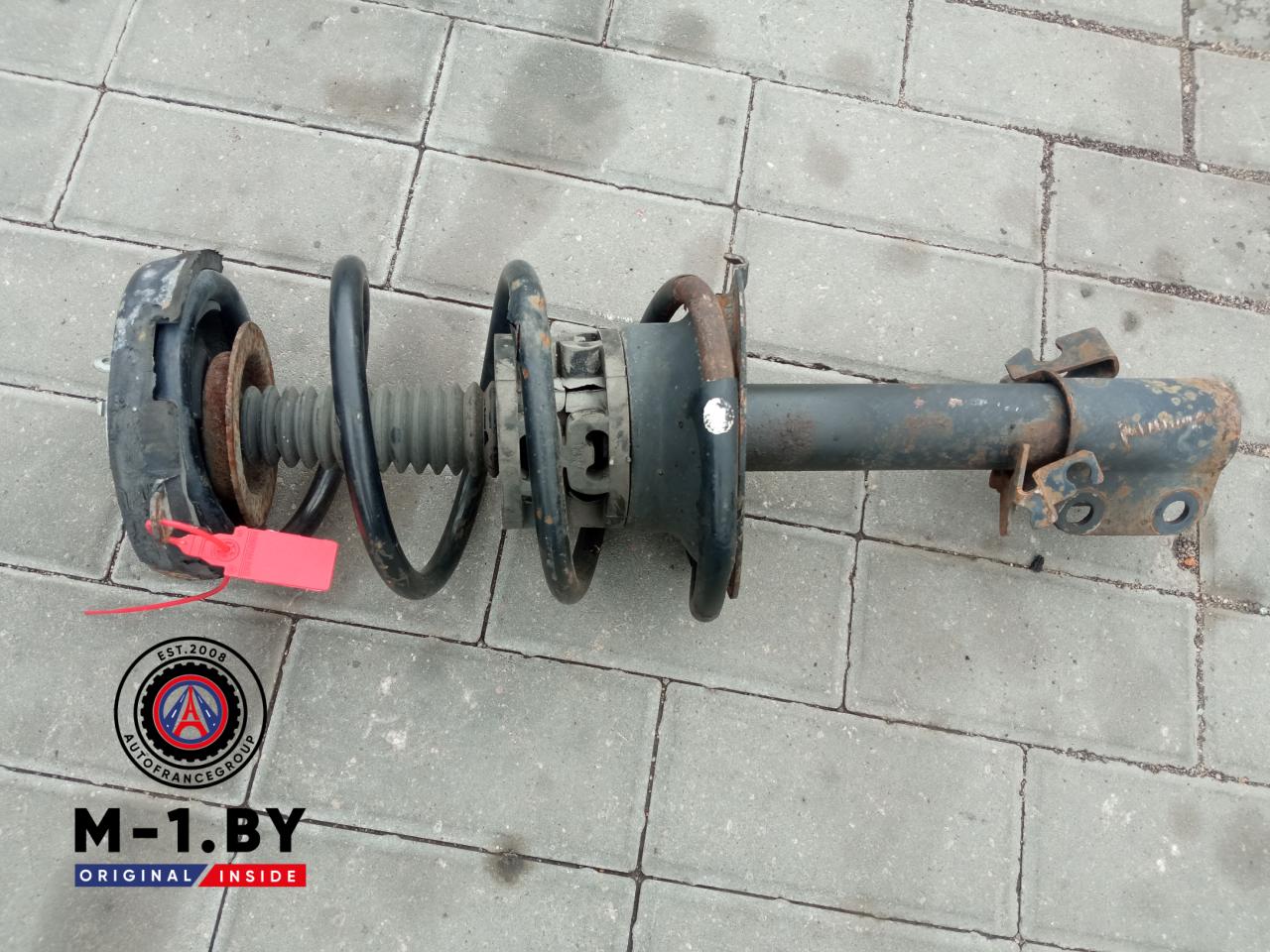 стойка передняя левая Renault Scenic 1 поколение (1996 - 1999) - фото №1