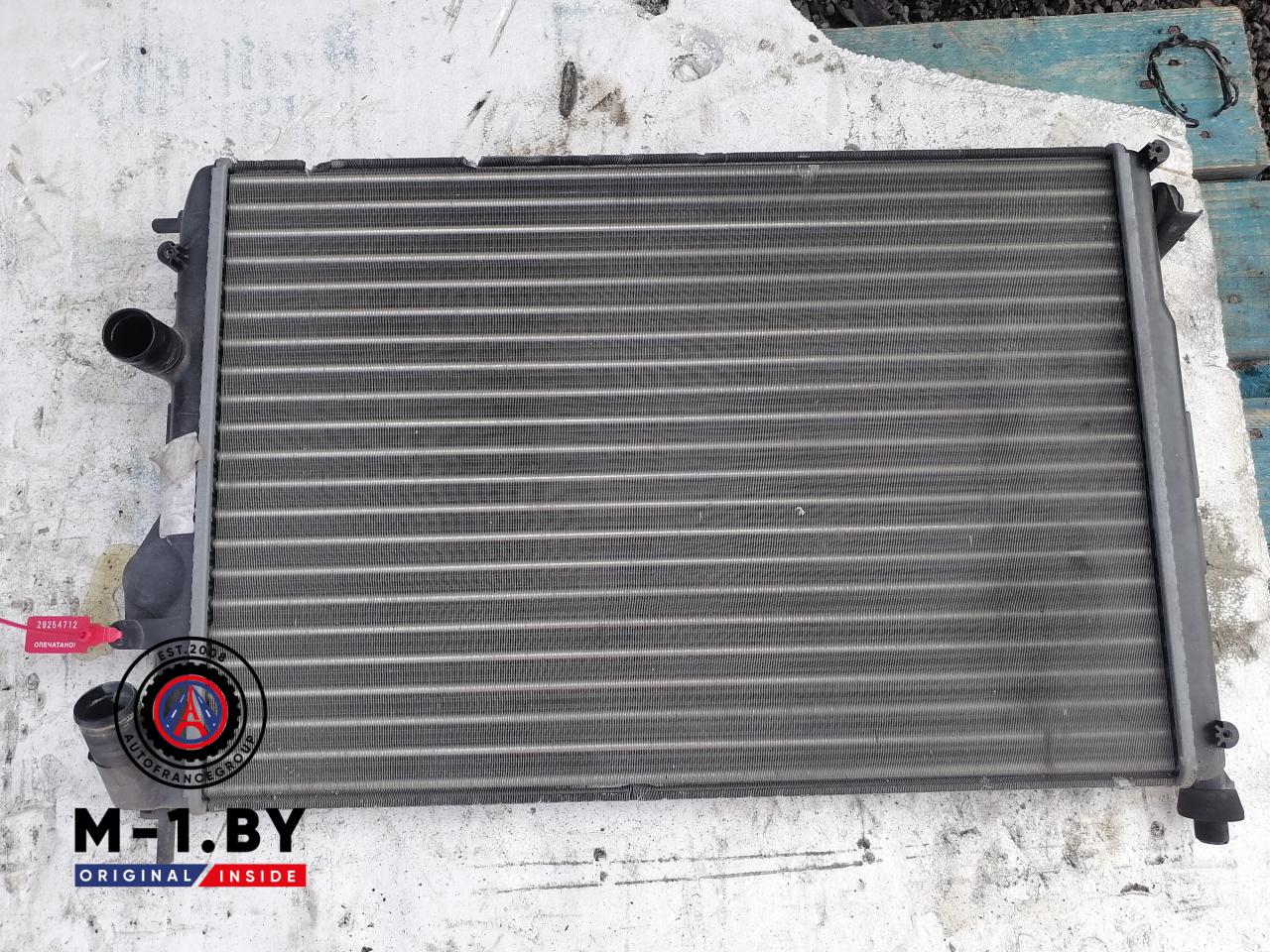 радиатор (основной) Renault Scenic 1 поколение (1996 - 1999), 1.6 л., бензин - фото №1