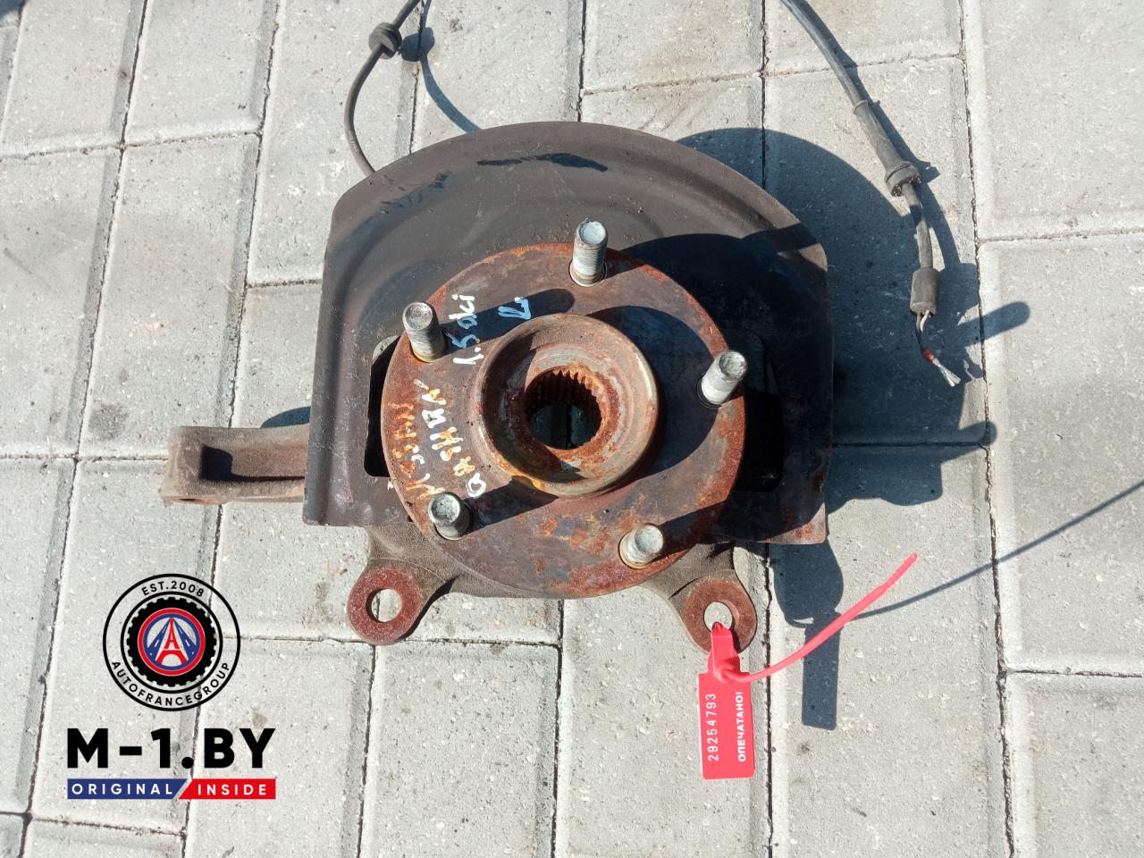 ступица передняя левая Nissan Qashqai 1 поколение (2006 - 2010), 1.5 л., дизель - фото №1