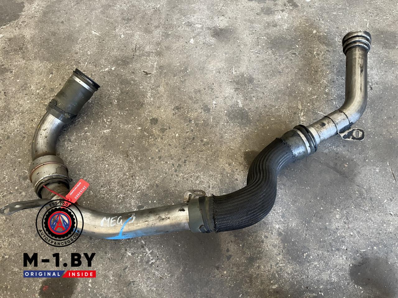 патрубок интеркулера Renault Megane 3 поколение (2008 - 2014), 1.5 л., дизель - фото №1