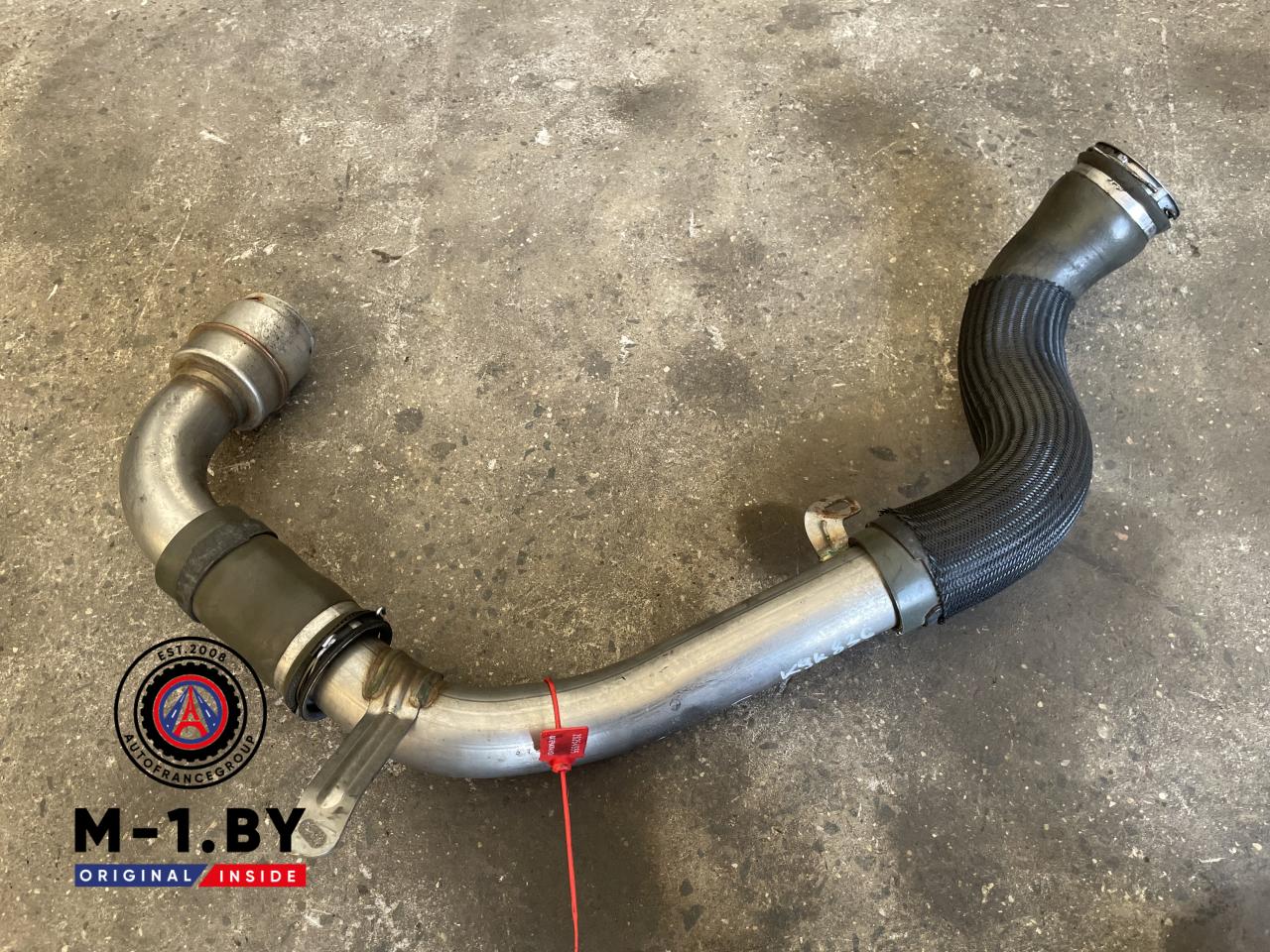 патрубок интеркулера Renault Scenic 3 поколение (2009 - 2012), 1.5 л., дизель, 144603600R - фото №1