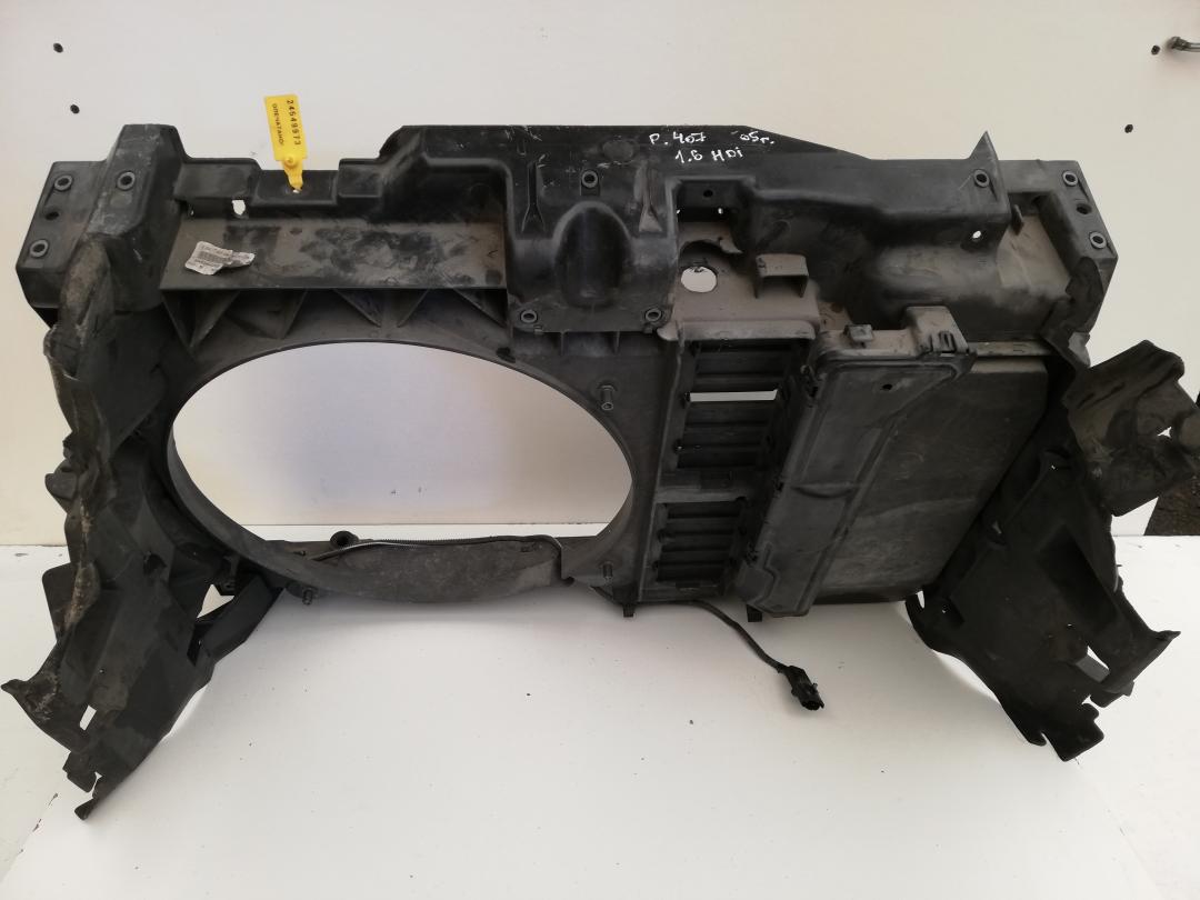 передняя панель крепления облицовки (телевизор) Peugeot 407 1 поколение 2005, 1.6 л., дизель - фото №1
