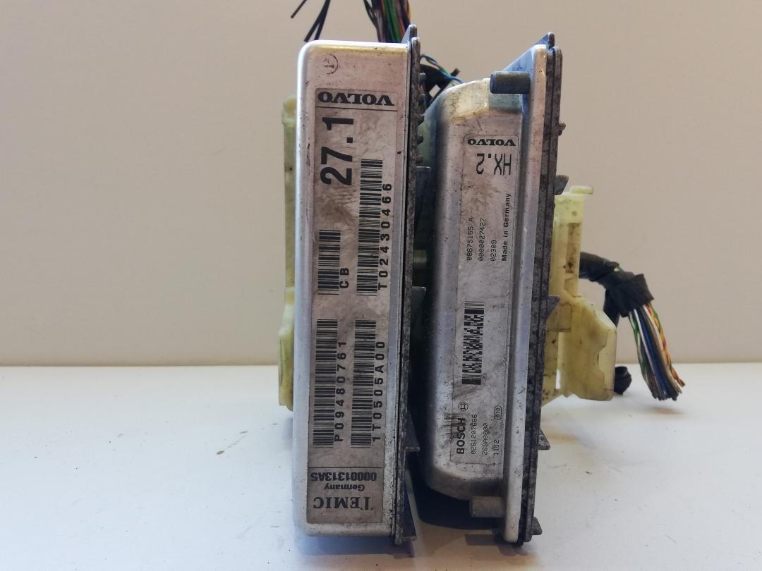 блок управления двигателем Volvo XC70 2 поколение 2003, 2.5 л., бензин, 0261207666, 0000027427, 00001313A5 - фото №1