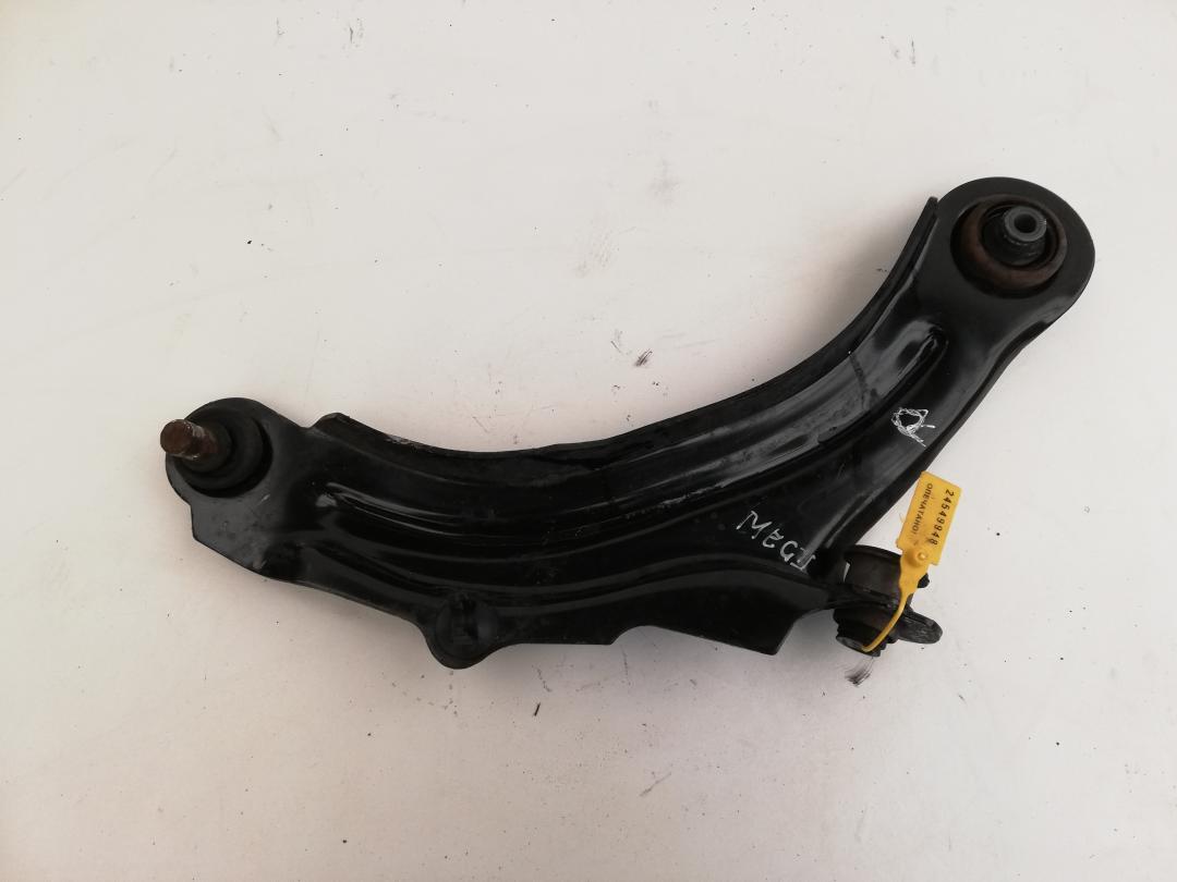 рычаг передний правый Renault Megane 2 поколение 2002 - фото №1