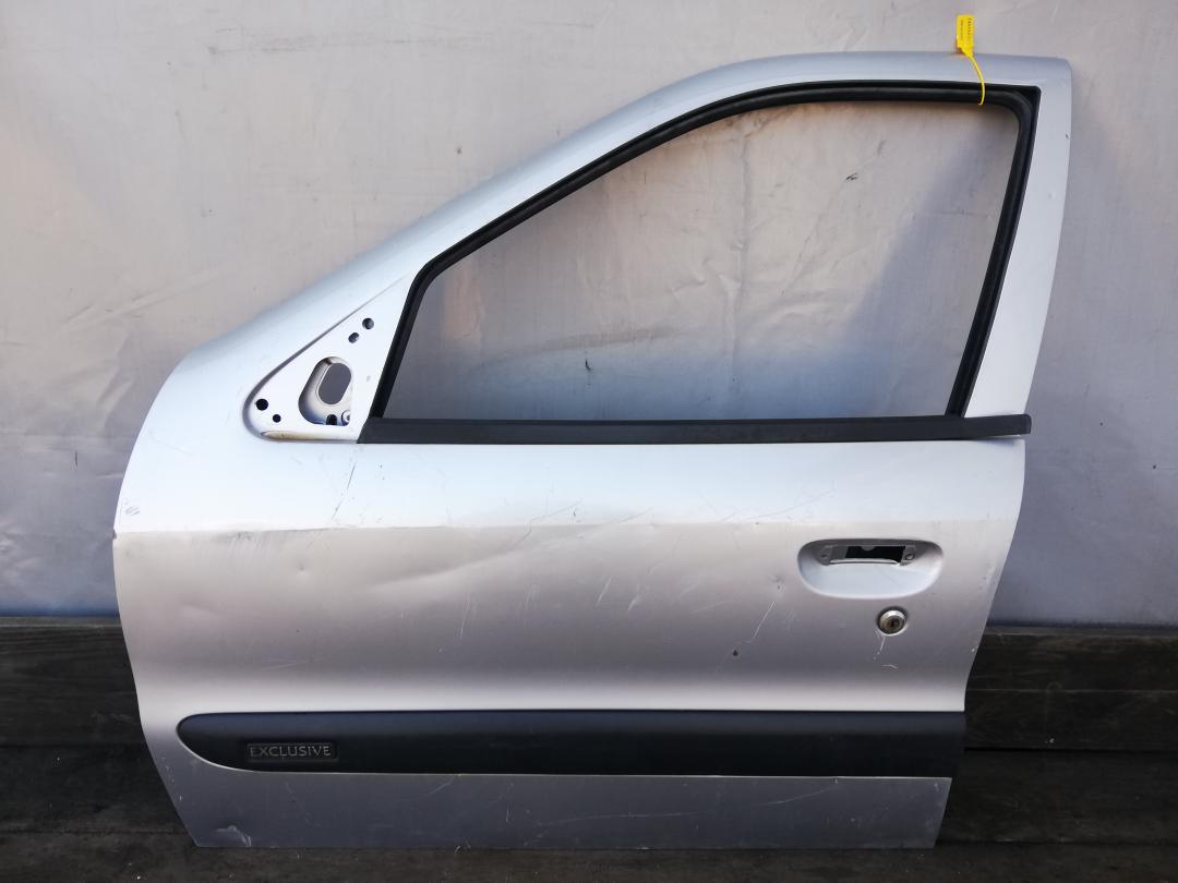 дверь передняя левая Citroen Xantia 1 поколение 1992 - фото №1