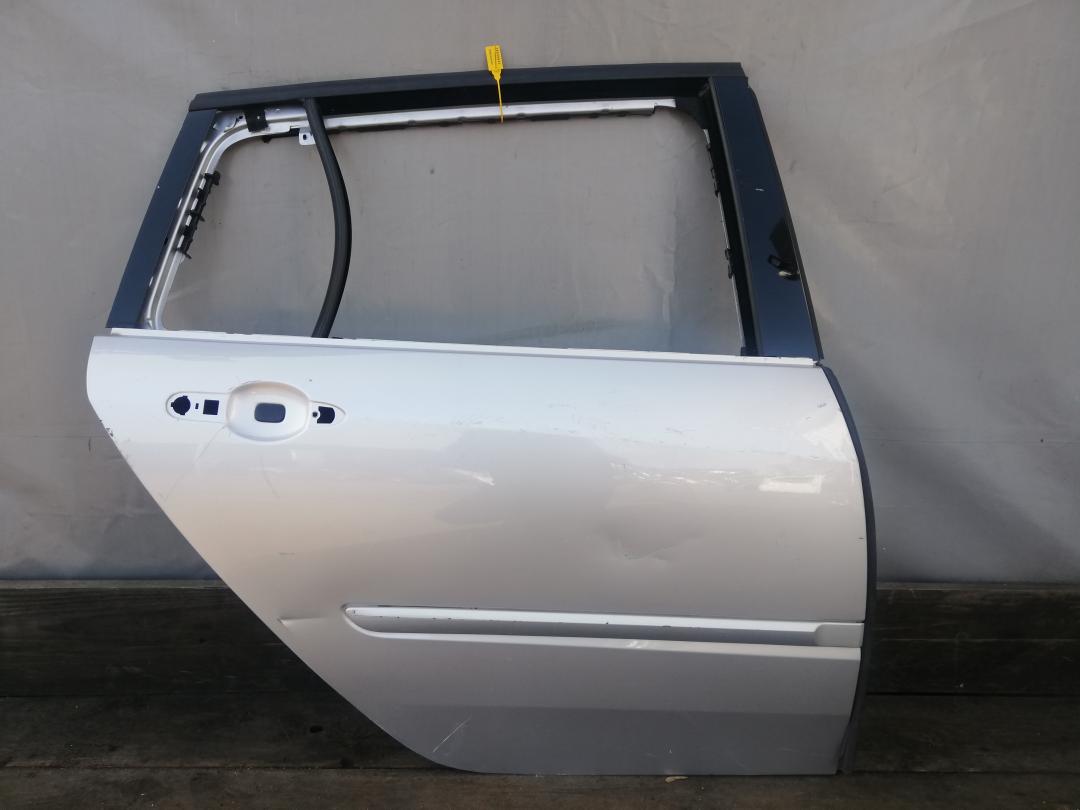 дверь задняя правая Renault Laguna 3 поколение 2007, универсал - фото №1