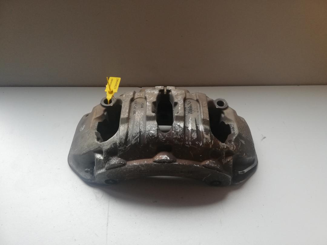 суппорт передний правый Porsche Macan 1 поколение 2013 - фото №1