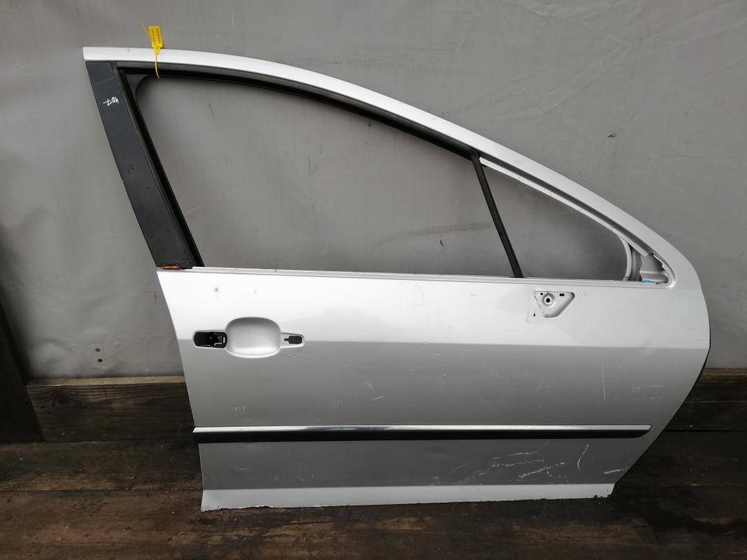 дверь передняя правая Peugeot 407 1 поколение 2004 - фото №1