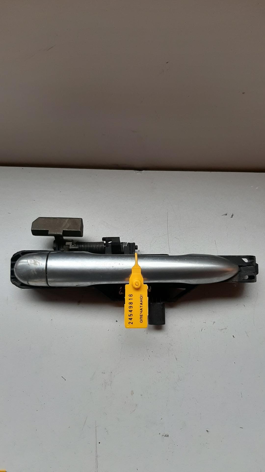 ручка наружная задняя правая Renault Laguna 2 поколение 2002 - фото №1