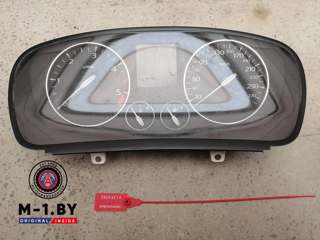 щиток приборов (приборная панель) Renault Laguna 3 поколение (2007 - 2012), 248100006R - фото №1