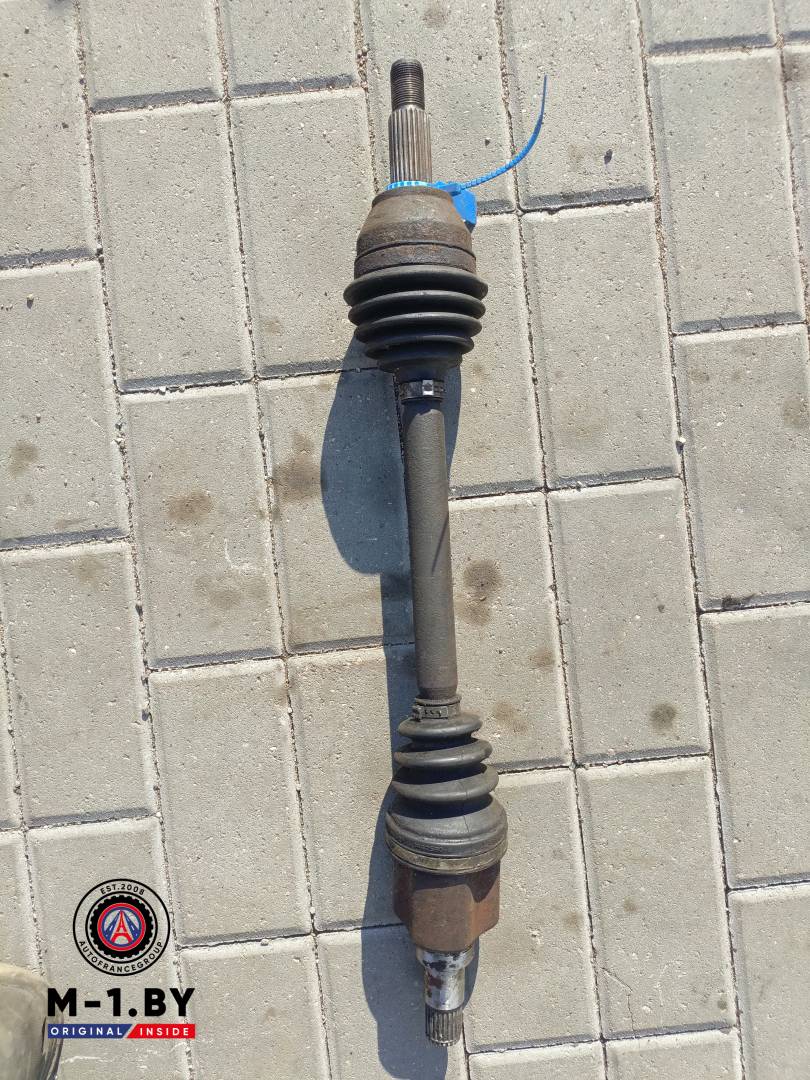 полуось передняя левая (приводной вал, ШРУС) Citroen C3 Picasso 1 поколение (2008 - 2013), 1.6 л., дизель, 8200198015 - фото №1