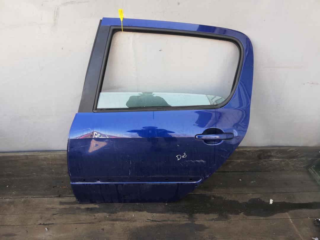 дверь задняя левая Peugeot 307 1 поколение 2001 - фото №1