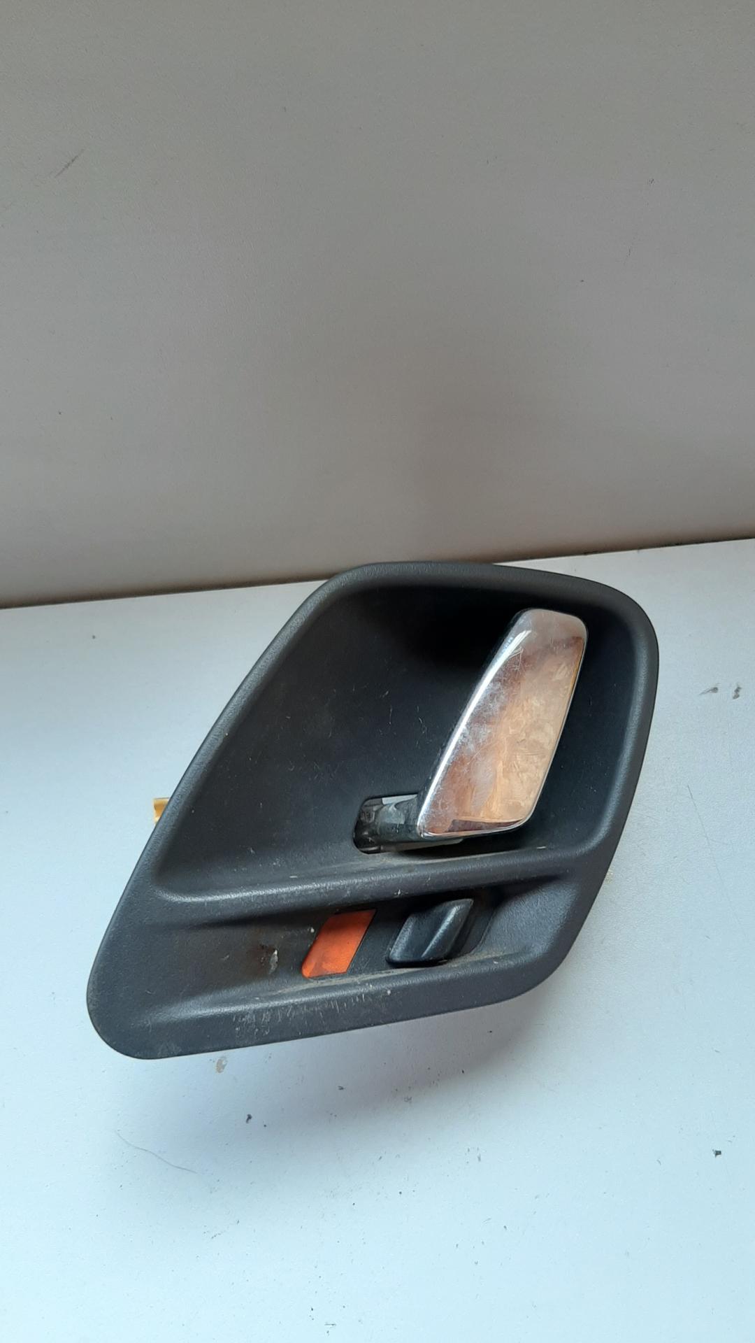 ручка внутренняя передняя левая Jeep Grand Cherokee WJ 2000 - фото №1