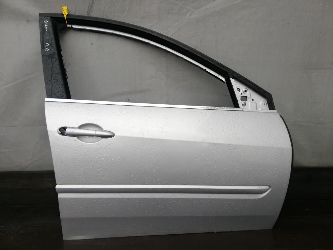 дверь передняя правая Renault Laguna 3 поколение 2007 - фото №1