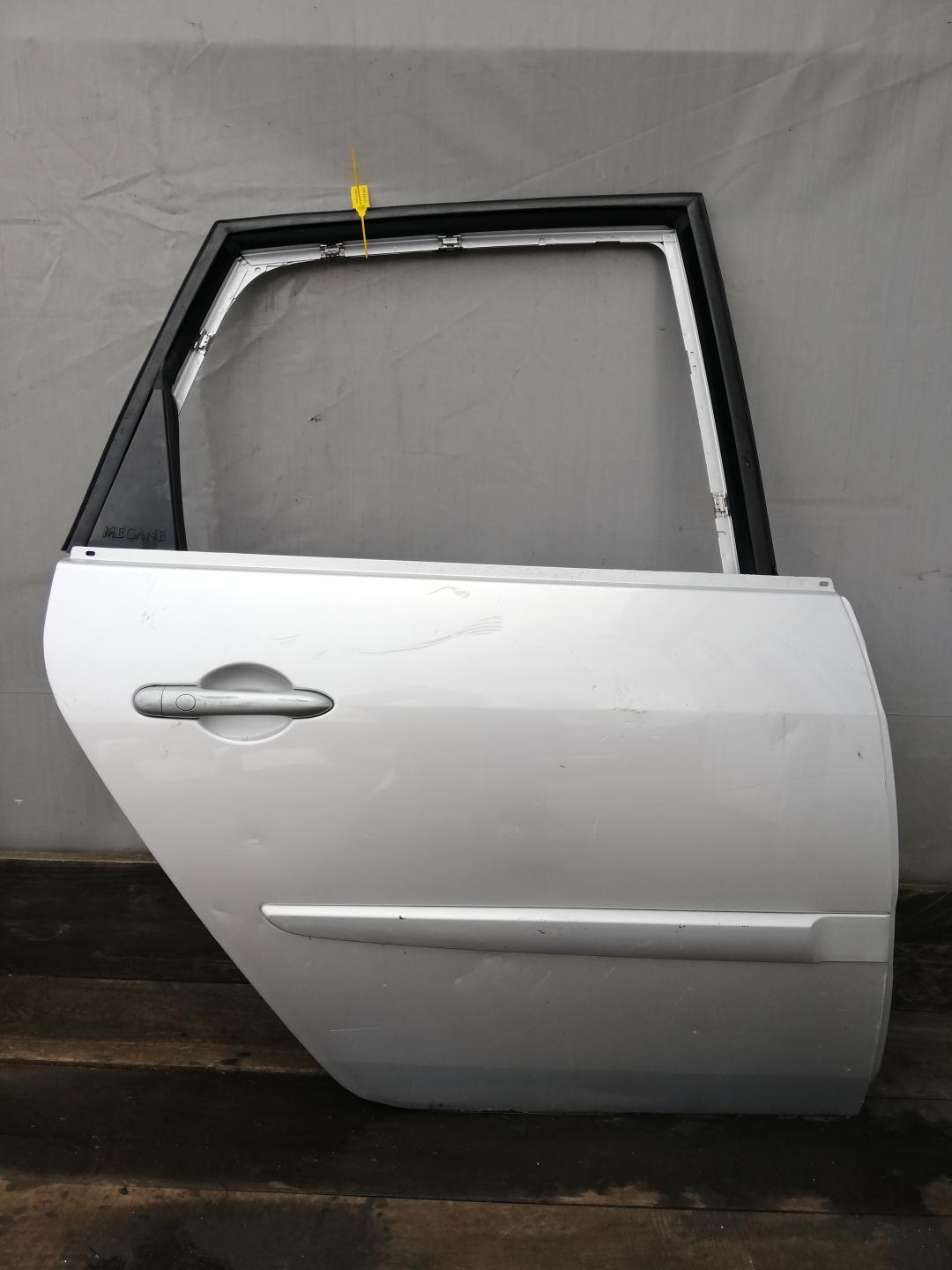 дверь задняя правая Renault Scenic 2 поколение 2003 - фото №1