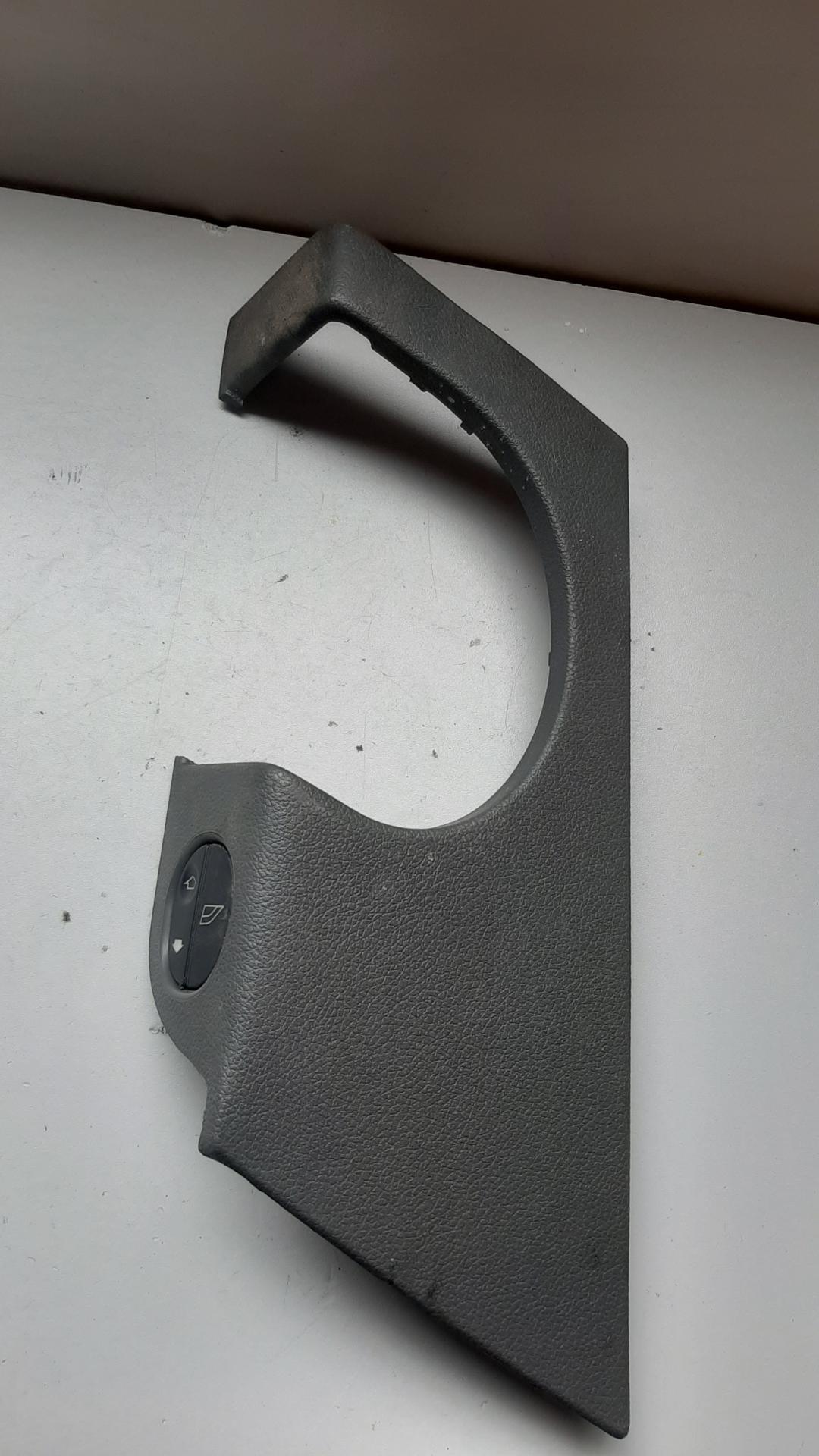 блок управления стеклоподъемниками Ford Fiesta 5 поколение 2003, купе - фото №1