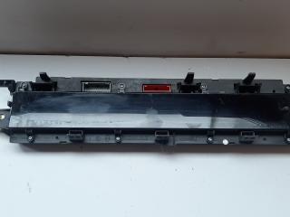 щиток приборов (приборная панель) Renault Scenic 2 поколение [рестайлинг] 2007, P8200704463A