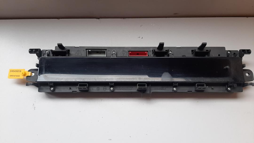 щиток приборов (приборная панель) Renault Scenic 2 поколение 2006, P8200461294H - фото №1