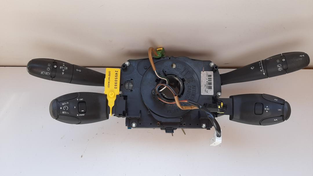 переключатель подрулевой (стрекоза) Peugeot 207 1 поколение 2008, 96630724XT - фото №1